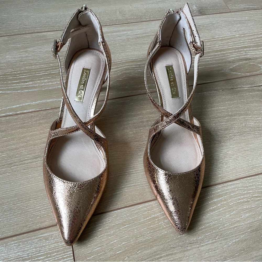 Louise et Cie Lo-Jena Leather Crisscross Pointed Toe Heel
Size 6.5